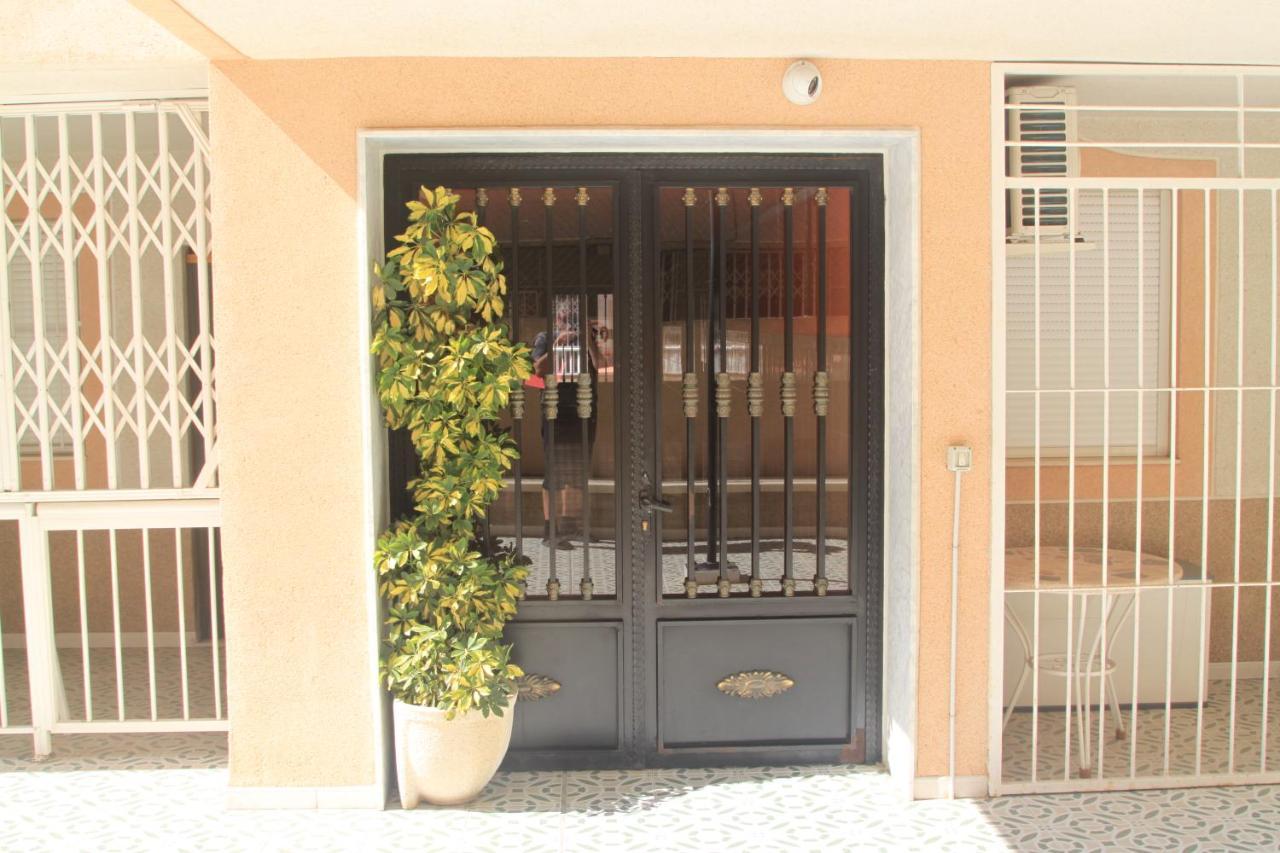 Apartamento Urbano Arregui Torrevieja Exterior foto