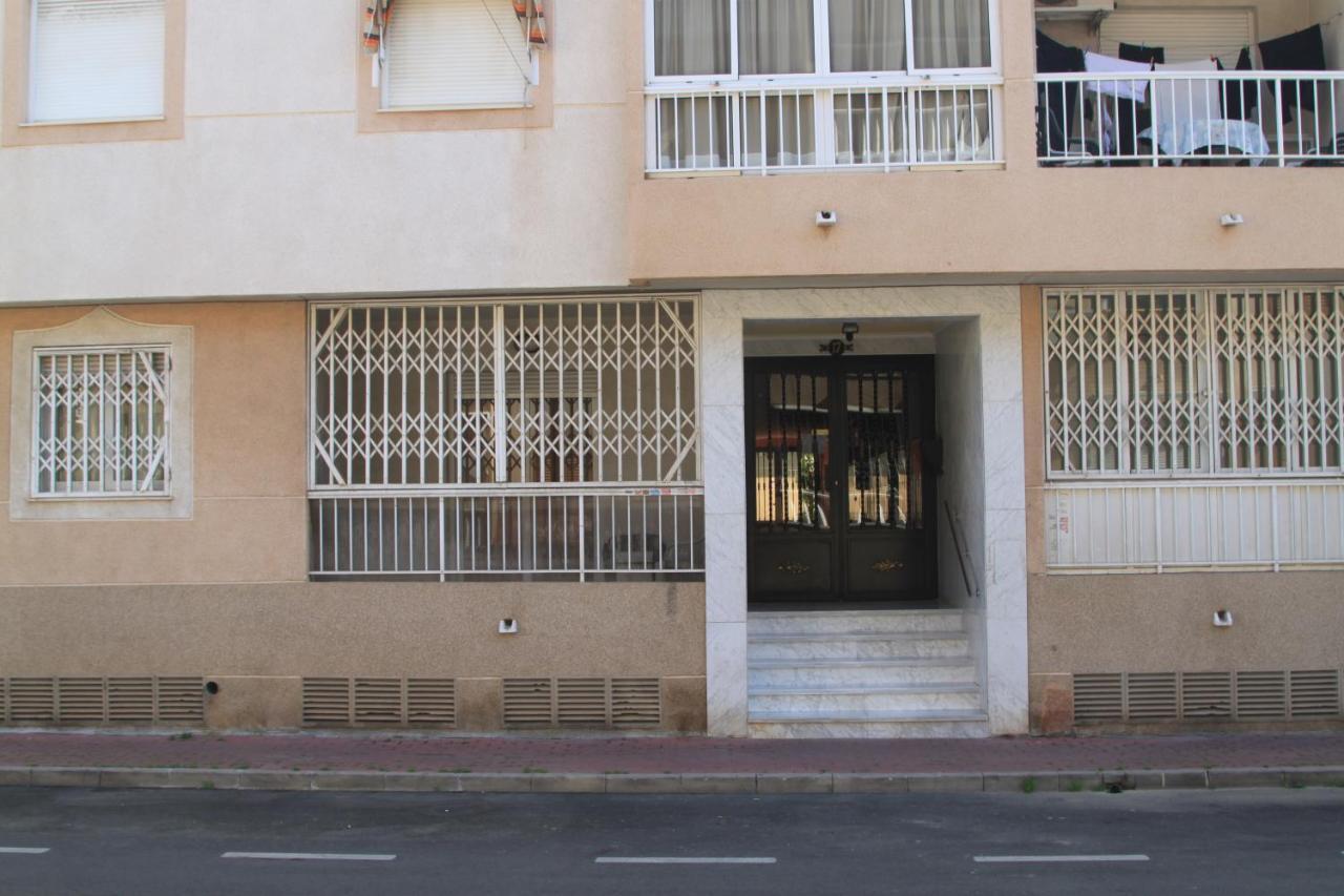 Apartamento Urbano Arregui Torrevieja Exterior foto